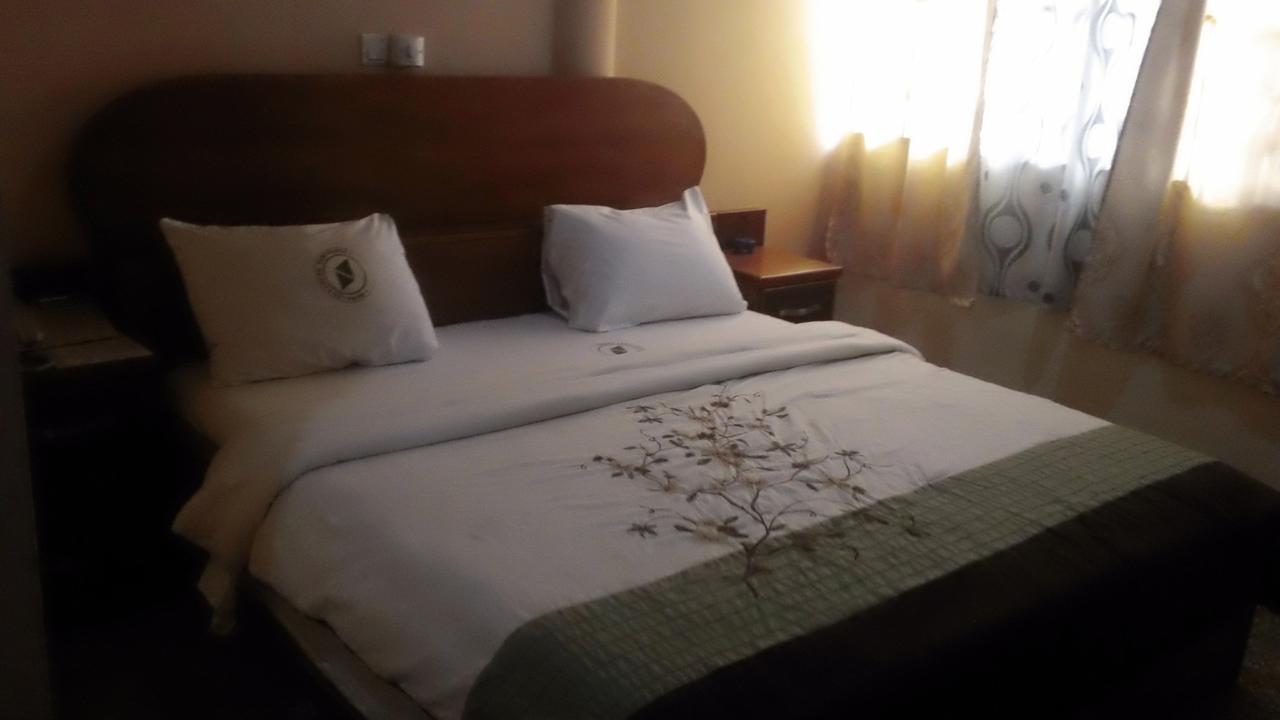 Yamoransa Mama Lee'S Lodge מראה חיצוני תמונה